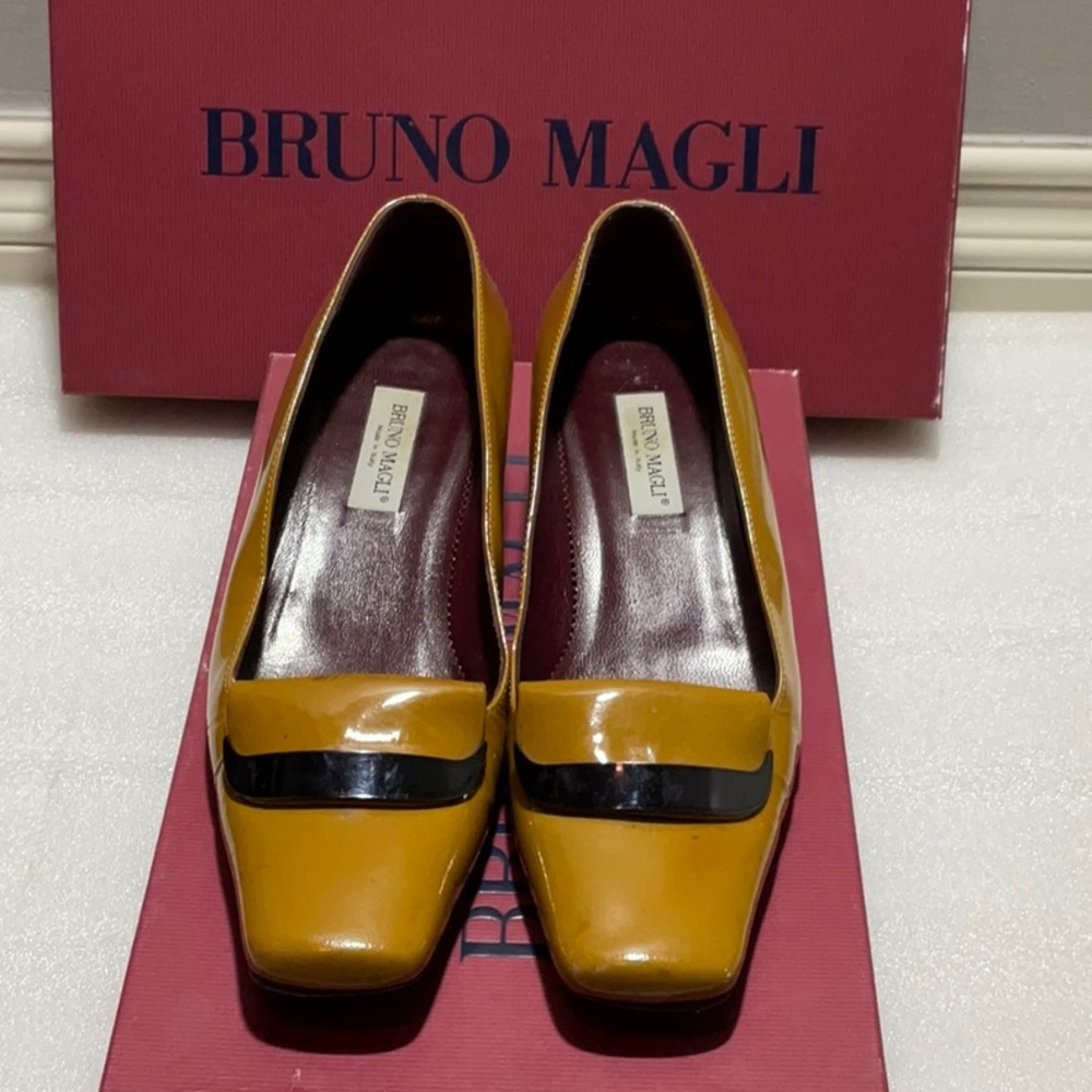 Vintage Bruno Magli Patent Low Heal Dress Pumps